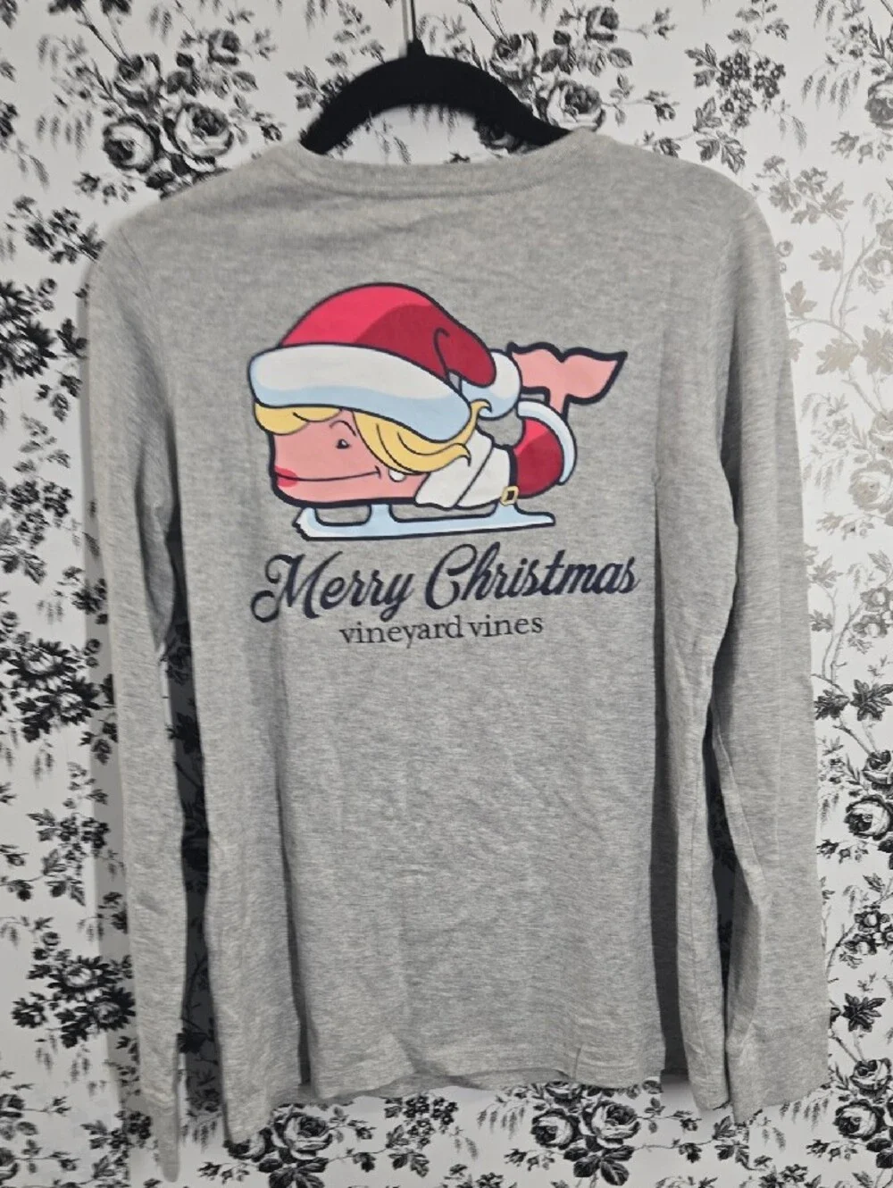 Vineyard Vines Gray Long-Sleeve Pocket Tee with Whale Graphic